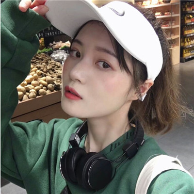 躺着的女生头像个性网图片