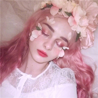 女生素描头像照片素材