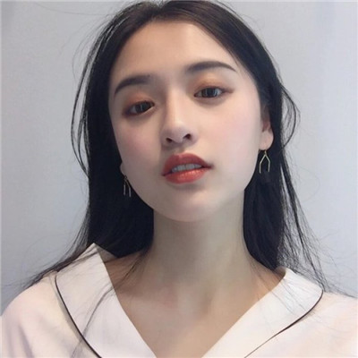 白色衬衫头像女生头像图片