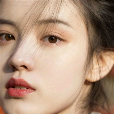 白色衬衫头像女生头像图片