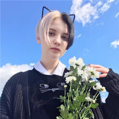 简约头像女生手绘可爱图片