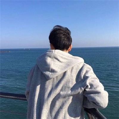 2018最新微信头像伤感头像男生孤独动漫落泪图片