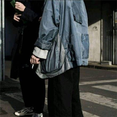 2018最新微信头像伤感头像男生孤独动漫落泪图片