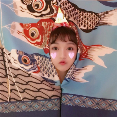 盘腿坐不露脸女生头像图片