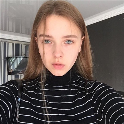 三张一个人的女生头像图片