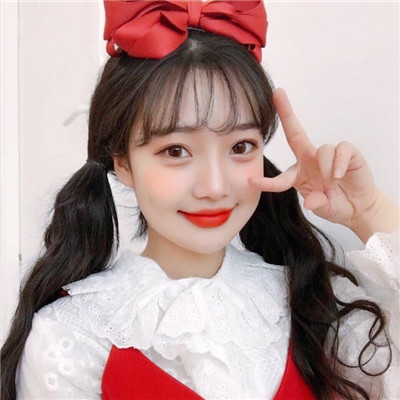 q友乐园女生黑白头像图片