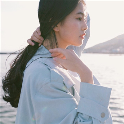 qq手绘简约头像女生图片