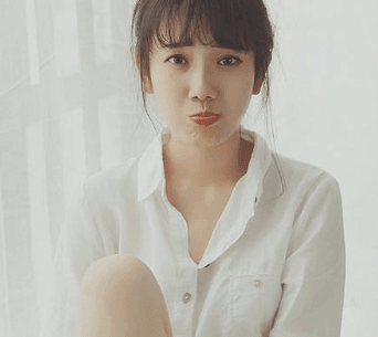 唯美句子大全： 牵着我的手，闭着眼睛走你也不会迷路