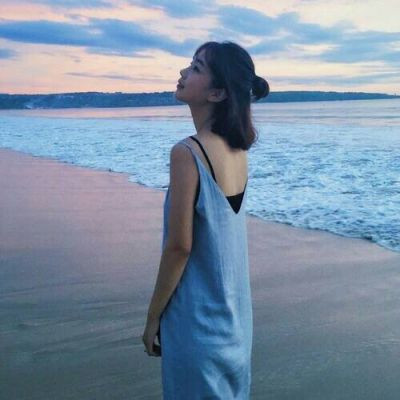 唯美卡通短发女生头像图片