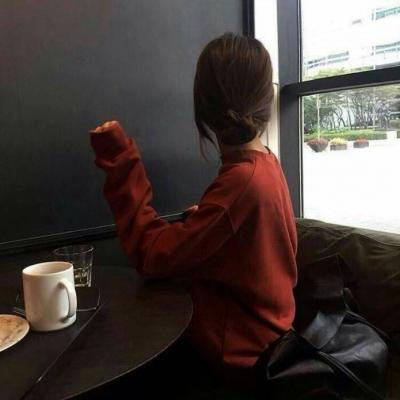 唯美卡通短发女生头像图片