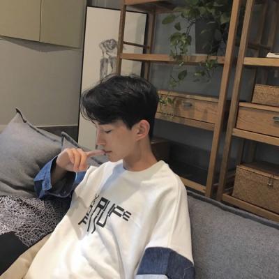 清纯唯美意境男生头像 嵇康身长七尺八寸，风姿特秀