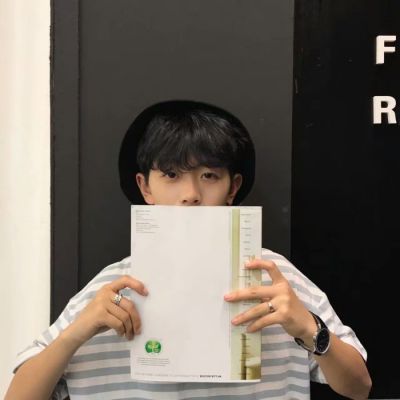 唯美高清男生头像 美髯白皙