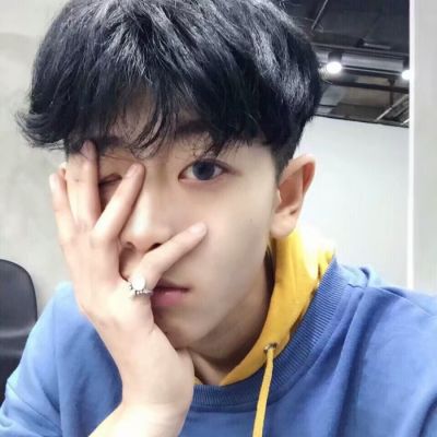 唯美高清男生头像 美髯白皙