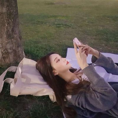 清纯可爱女生头像 绝代有佳人，幽居在空谷。图片