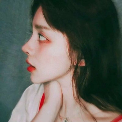 清纯可爱女生头像 绝代有佳人，幽居在空谷。图片