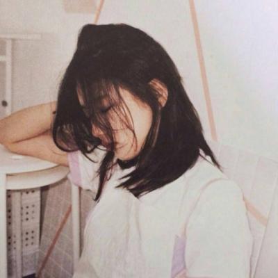 调皮可爱女生头像 含词未吐，气若幽兰。图片