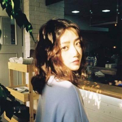 文艺气质美女头像 两弯似蹙非蹙笼烟眉图片