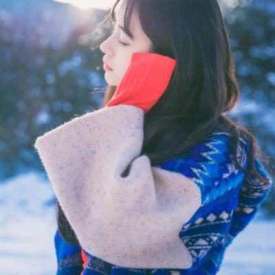 专属清新唯美意境女神头像 胪边人似月，皓腕凝霜雪．图片