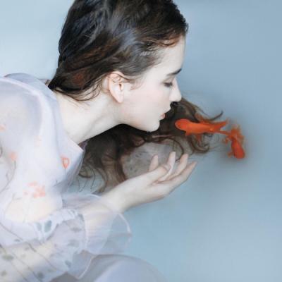 专属清新唯美意境女神头像 胪边人似月，皓腕凝霜雪．图片