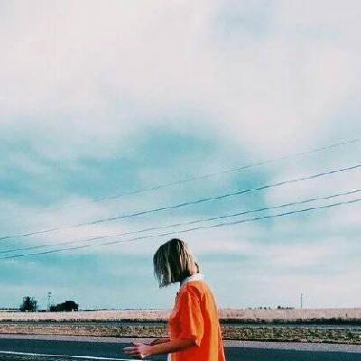 简单清爽女生头像 .俏丽若三春之桃图片