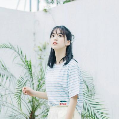 简单清爽女生头像 .俏丽若三春之桃图片