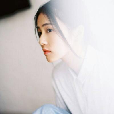 简单清爽女生头像 .俏丽若三春之桃图片