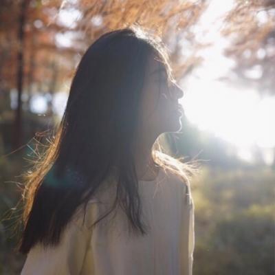 简单清爽女生头像 .俏丽若三春之桃图片