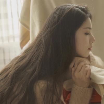 简单清爽女生头像 .俏丽若三春之桃图片