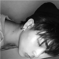 酷酷黑白帅气男生头像