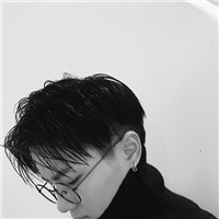 酷酷黑白帅气男生头像