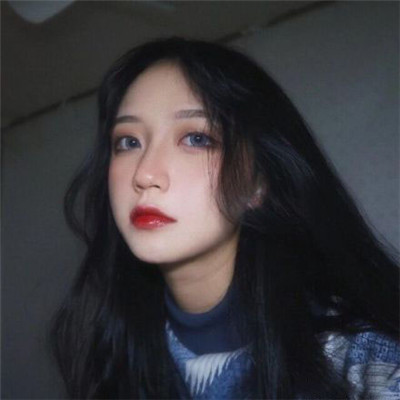 头顶摆v手势女生头像图片