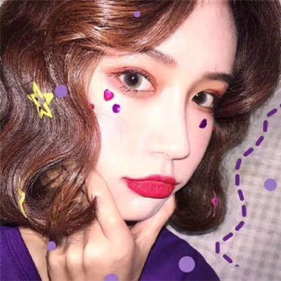 头顶摆v手势女生头像图片