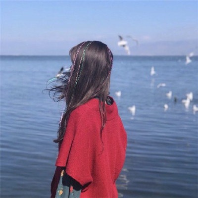 戴圆形眼镜的女生头像图片