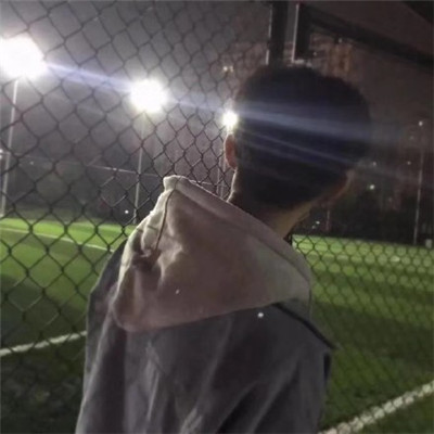 qq头像2018最新男背影欧美风动漫黑白帅气头像 男生头像个性网图片