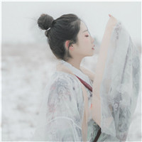 白衣清纯古风女头图片