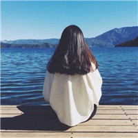 静静看海 海边背影女生头像图片