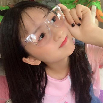 上下是白色的女生头像图片