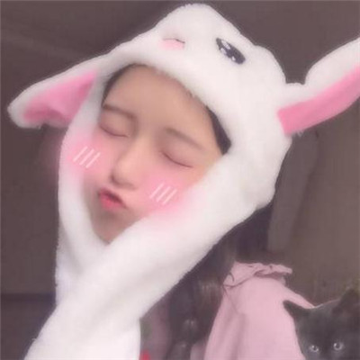 上下是白色的女生头像图片