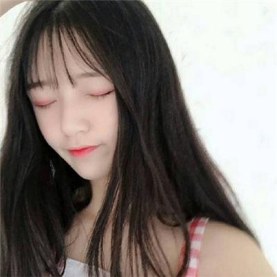 上下是白色的女生头像图片