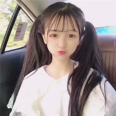 上下是白色的女生头像图片