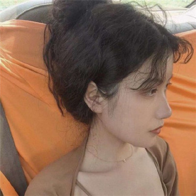 唯美背影短发女生头像图片