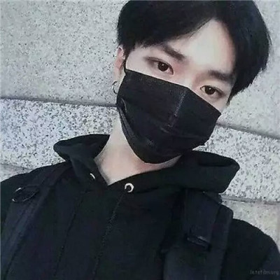 2018最流行的头像好看的头像动漫男生背影图片