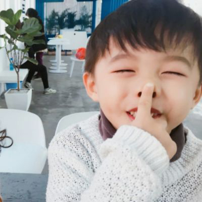 萌宝情侣头像一左一右两张