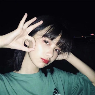 qq头像女生动漫高冷图片
