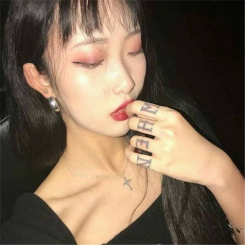 qq头像女生欧美风唯美图片