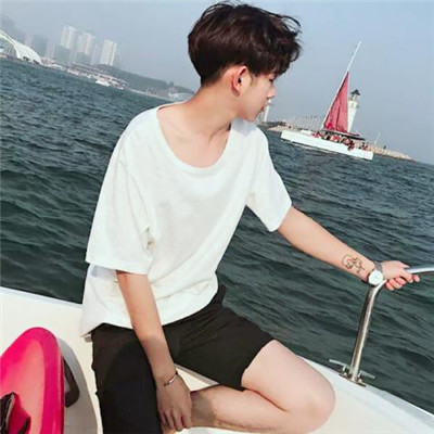 2018最流行的头像阳光清纯帅气男生头像图片大全图片