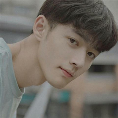 2018最流行的头像阳光清纯帅气男生头像图片大全图片
