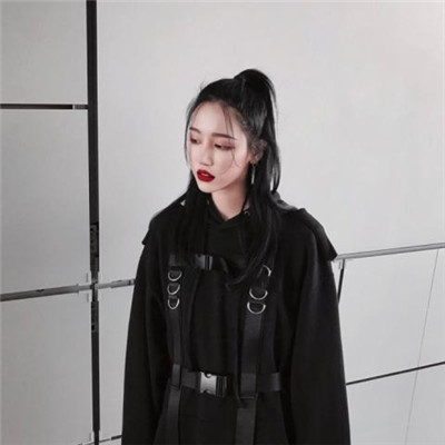 qq女生头像粉色衣服图片