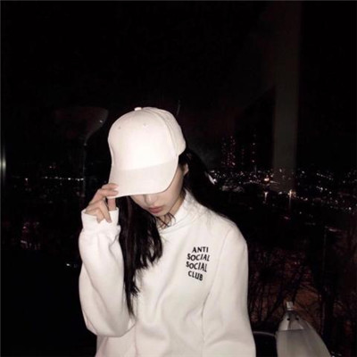 qq女生头像粉色衣服图片