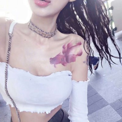 女生超拽带字头像最新图片